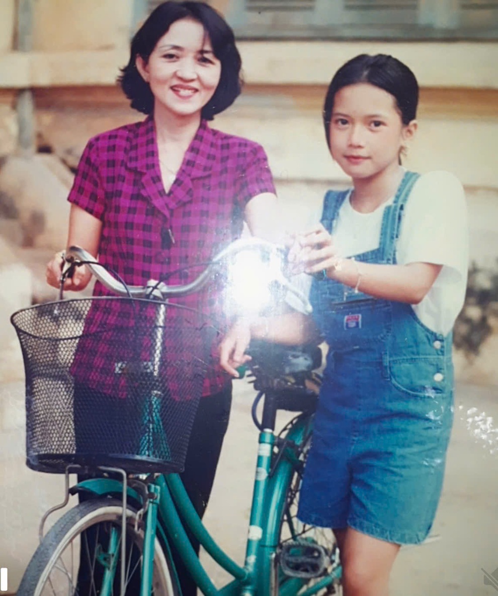 Tờ viện phí sinh con hết 2.000 đồng được người mẹ ở TPHCM giữ gần 37 năm - 2