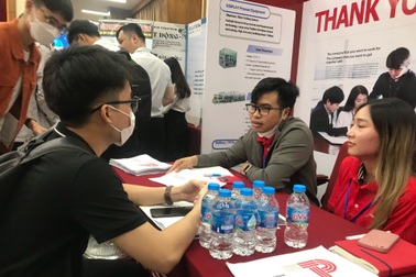 Vì sao doanh nghiệp "chê" sinh viên giỏi, nhận sinh viên khá?