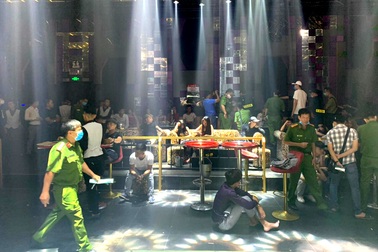 74 người dương tính với chất ma tuý ở quán bar Six T Club