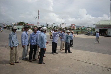 “Bắn khách” và chuyện nghề của giới xe ôm