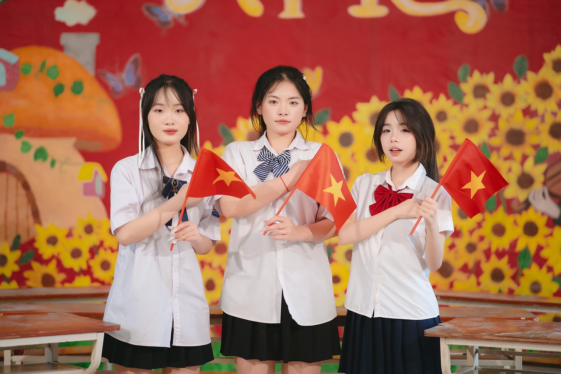Gây sốt mạng với bộ ảnh kỷ yếu Tổ quốc trong tim của học sinh Thái Bình - 7 Gây sốt mạng với bộ ảnh kỷ yếu Tổ quốc trong tim của học sinh Thái Bình - 7