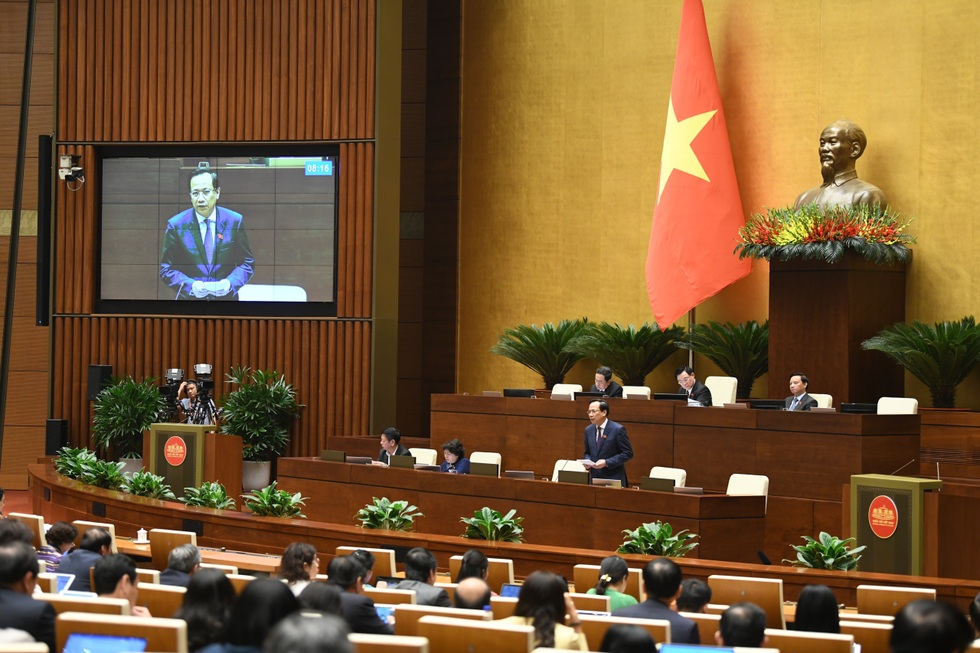 Bộ trưởng Đào Ngọc Dung lý giải việc cho hưởng 50% khi rút BHXH một lần