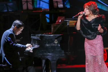 Minh Chuyên hát "Khúc mùa thu" tiễn biệt nhạc sĩ Phú Quang