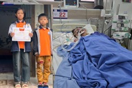 Chồng nghèo bật khóc: “Nhà cầm cố rồi, giờ anh biết lấy gì để cứu em đây?”