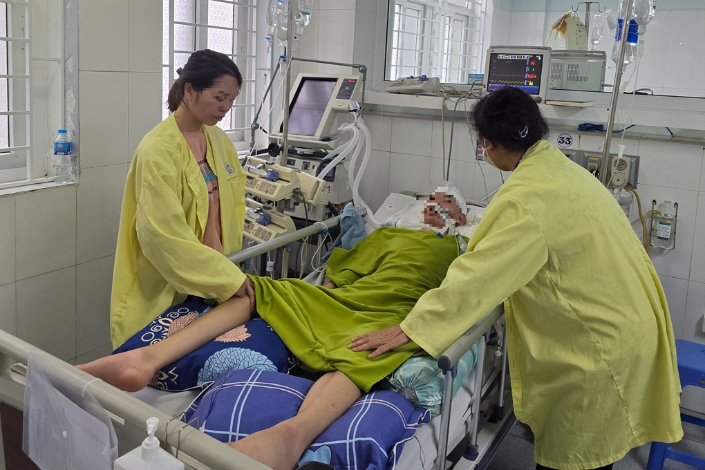 Nam sinh lớp 8 bị đánh chết não: Người mẹ mong chờ phép màu - 1 Nam sinh lớp 8 bị đánh chết não: Người mẹ mong chờ phép màu - 1