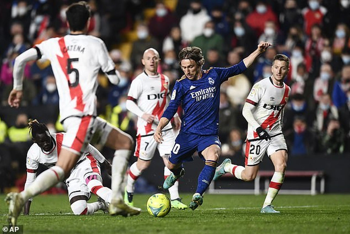 Real Madrid bỏ xa đội nhì bảng đến 9 điểm ở La Liga - 1 Real Madrid bỏ xa đội nhì bảng đến 9 điểm ở La Liga - 1