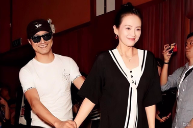 Chương Tử Di được khen đúng đắn khi ly hôn người chồng đa tình