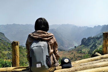 Cô gái bỏ việc đi bộ xuyên Việt tìm giới hạn bản thân