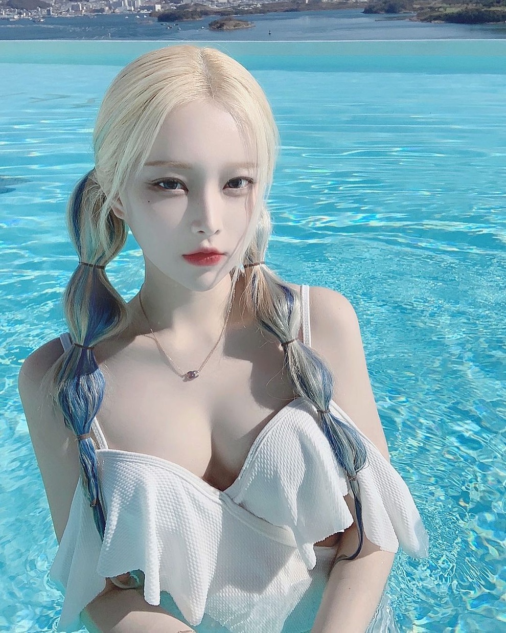 Hot girl xứ Hàn nổi tiếng với đủ mọi màu tóc nhuộm khác nhau - 1 Hot girl xứ Hàn nổi tiếng với đủ mọi màu tóc nhuộm khác nhau - 1