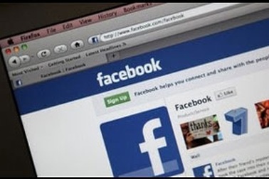 Facebook bội thực vì “cơn bão” ảnh khiêu dâm