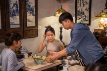 Quán bún riêu "quý tộc" ở Hà Nội: Không thích đông khách, sợ nổi tiếng