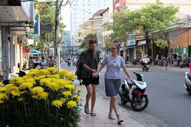 “Phố Tây” Nha Trang lặng lẽ trước thềm năm mới Bính Thân