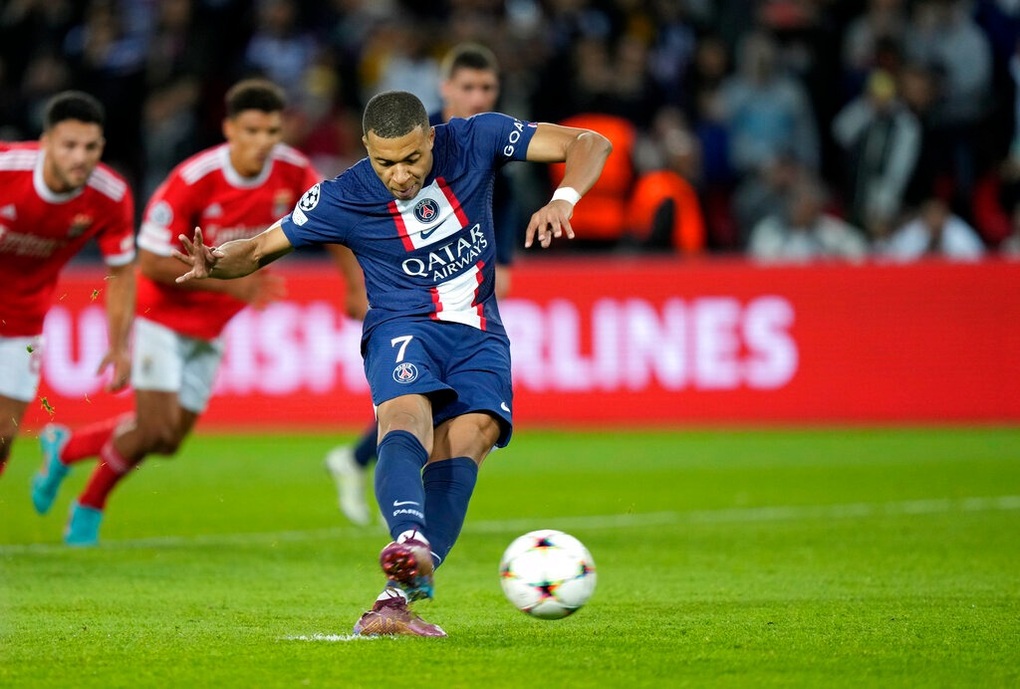 Mbappe ghi bàn, PSG vẫn đánh rơi chiến thắng trước Benfica - 2 Mbappe ghi bàn, PSG vẫn đánh rơi chiến thắng trước Benfica - 2