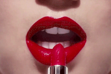 Bên trong thỏi son của bạn có thể tiềm ẩn những hóa chất độc hại nào?