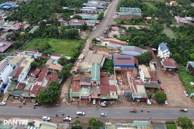 Người dân tháo dỡ nhà tầng, bàn giao mặt bằng cho dự án hơn 1.800 tỷ đồng