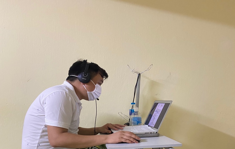 Bắc Giang: Thầy và trò vẫn miệt mài dạy - học trực tuyến trong khu cách ly - 2 Bắc Giang: Thầy và trò vẫn miệt mài dạy - học trực tuyến trong khu cách ly - 2