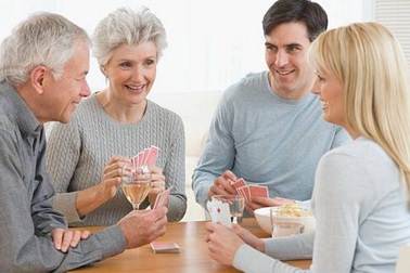 Mẹ chồng ghen với cả thông gia