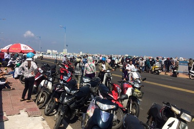 Nam thanh niên mất tích, xe máy bỏ trên cầu