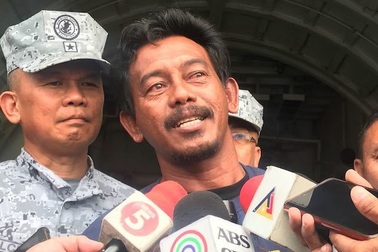 Thuyền trưởng Philippines xác nhận bị tàu Trung Quốc đâm chìm trên Biển Đông