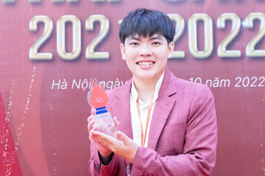 Chàng trai Gen Z đoạt giải cuộc thi viết bảo vệ tư tưởng của Đảng
