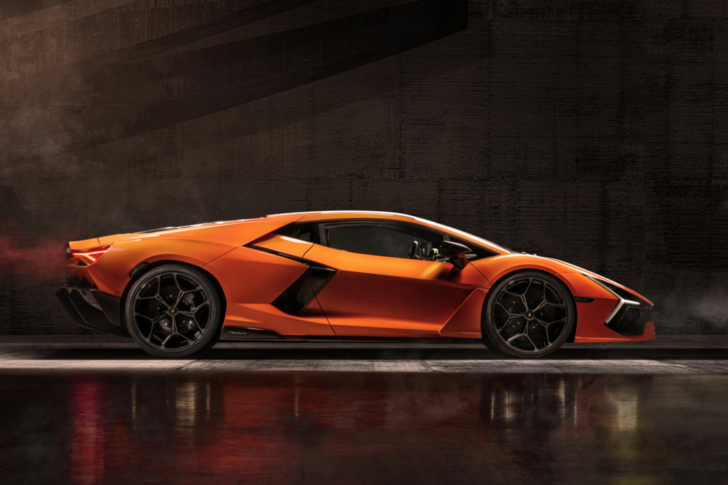 Revuelto LB744 đưa Lamborghini vào thế giới siêu xe trên 1.000 mã lực - 3 Revuelto LB744 đưa Lamborghini vào thế giới siêu xe trên 1.000 mã lực - 3