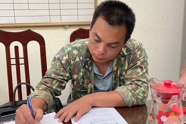 Bị thổi nồng độ cồn, dùng gậy đánh đại úy CSGT trọng thương