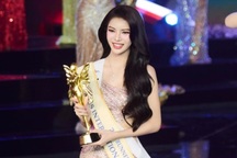 Tường San vượt Hương Giang về số lượng giải, nhận "mưa" lời khen từ fan