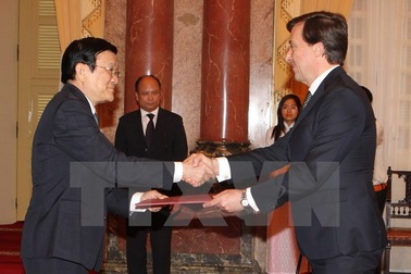  Chủ tịch nước Trương Tấn Sang tiếp các Đại sứ trình quốc thư