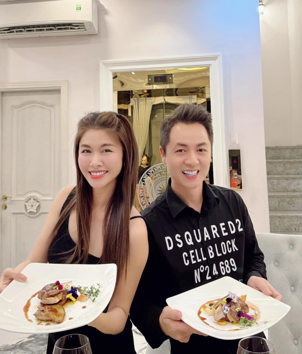 Anh tài Đăng Khôi: Từng mắc bệnh lạ nghỉ hát, nhà view triệu đô ở châu Âu - 12 Anh tài Đăng Khôi: Từng mắc bệnh lạ nghỉ hát, nhà view triệu đô ở châu Âu - 12