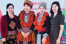 Nữ bí thư chi bộ người Tày học và làm theo Bác