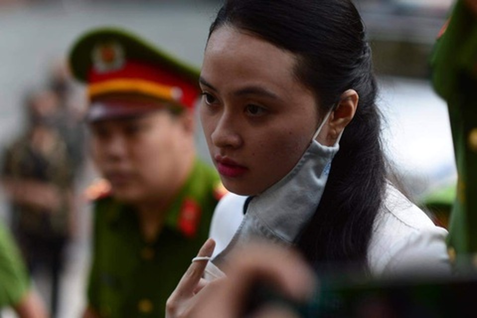 Hot girl Ngọc Miu cùng ông trùm ma túy lại hầu tòa - 1 Hot girl Ngọc Miu cùng ông trùm ma túy lại hầu tòa - 1