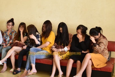 Bắt quả tang nhân viên massage quán “Osaka” kích dục cho khách