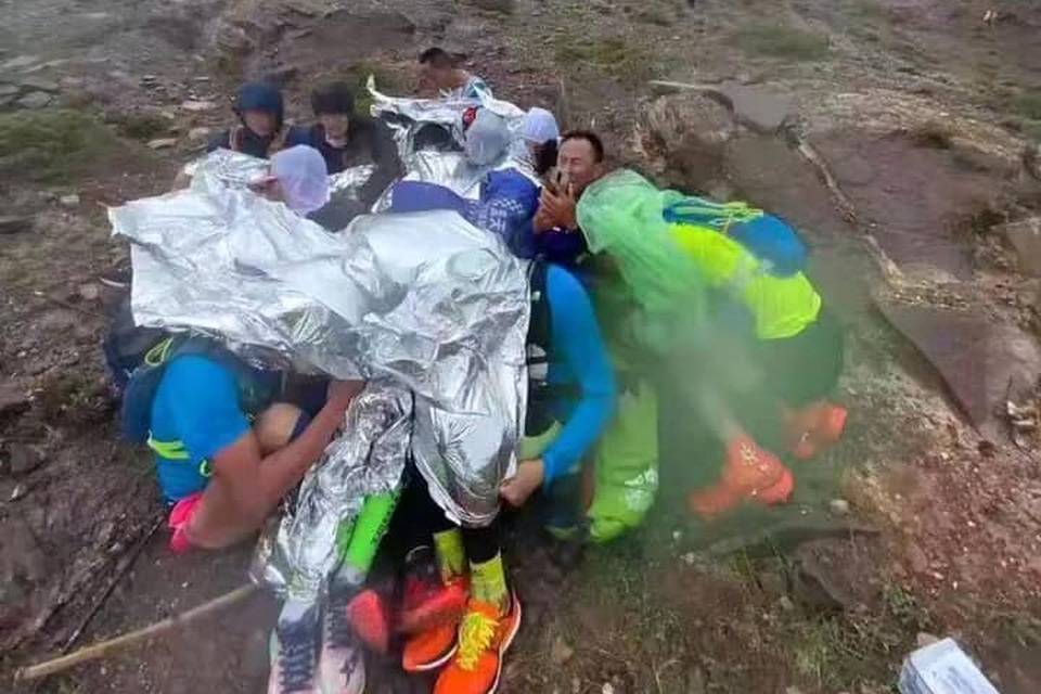 Nhà vô địch Siêu Việt dã Trung Quốc chết trong vụ thảm họa giải chạy 100km - 1 Nhà vô địch Siêu Việt dã Trung Quốc chết trong vụ thảm họa giải chạy 100km - 1