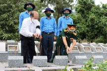 An táng hài cốt liệt sĩ hy sinh qua các thời kỳ chiến tranh