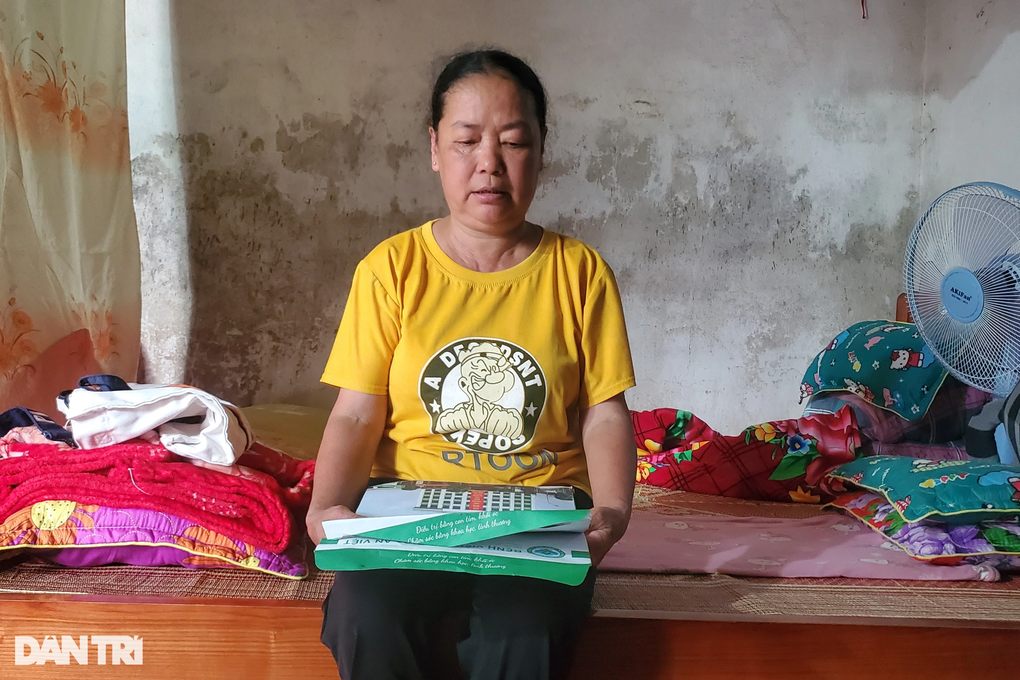 Cú trượt chân vào máy xúc của người đàn ông đẩy gia đình vào cơn bĩ cực - 2 Cú trượt chân vào máy xúc của người đàn ông đẩy gia đình vào cơn bĩ cực - 2