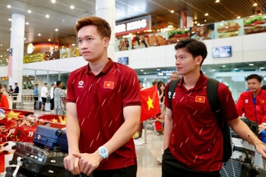 Tuyển Việt Nam có mặt tại Kuala Lumpur, sẵn sàng đánh bại Malaysia