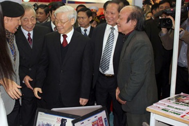 Tưng bừng Hội báo Xuân toàn quốc Ất Mùi 2015