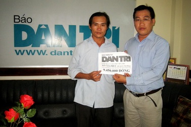 Bé 2 tháng tuổi mang bệnh nặng nhận quà Nhân ái