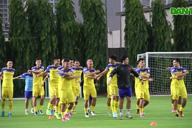 Văn Toàn: "Hàng phòng ngự của Thái Lan chỉ ở mức trung bình tại Đông Nam Á"