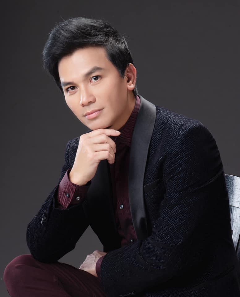 Manh Quynh: Nepřijmou, abych zpíval duet s nikým jiným než s Phi Nhungem - 1 Mạnh Quỳnh: Họ không chấp nhận tôi song ca với ai khác ngoài Phi Nhung - 1