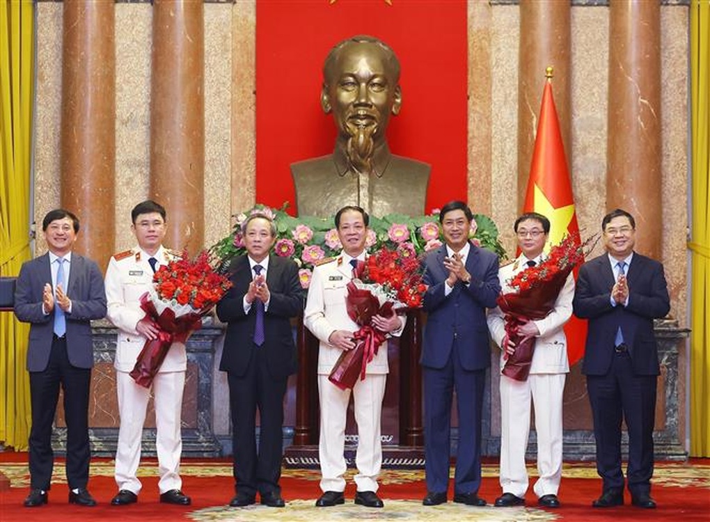 Chủ tịch nước trao quyết định bổ nhiệm Phó Viện trưởng VKSND Tối cao - 2 Chủ tịch nước trao quyết định bổ nhiệm Phó Viện trưởng VKSND Tối cao - 2