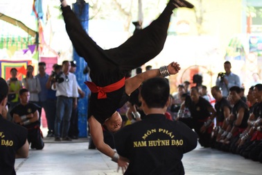 “Mãn nhãn” xem công phu của đệ tử võ sư Huỳnh Tuấn Kiệt