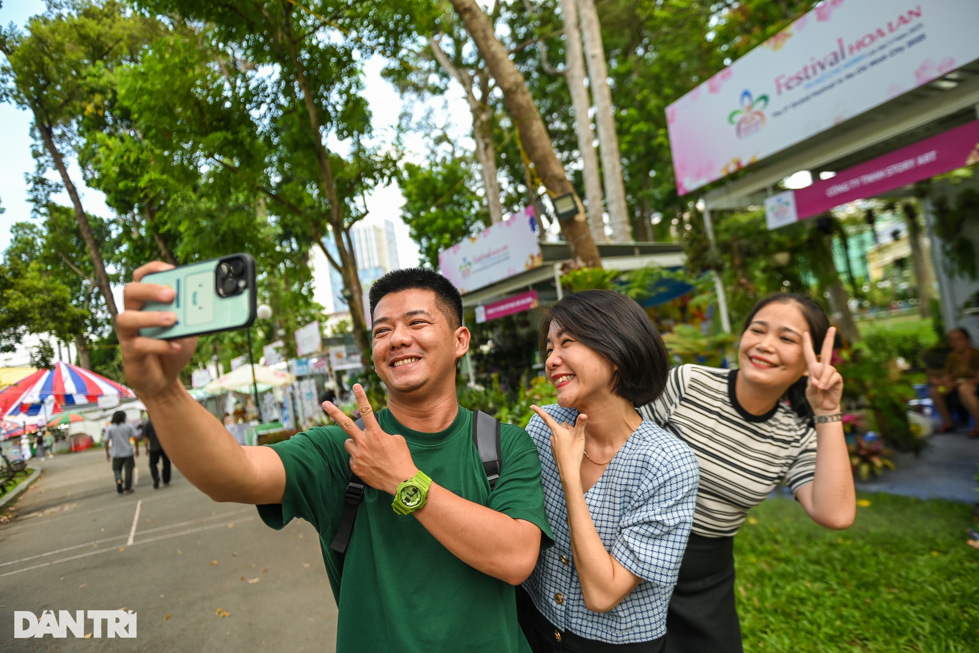 Hơn 39.000 sản phẩm hoa lan phủ kín công viên Tao Đàn - 11