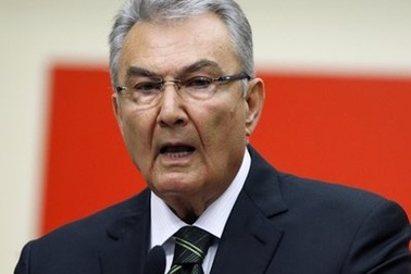 Lãnh đạo đảng đối lập từ chức vì “băng sex”