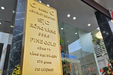 SJC lên tiếng trước tin đồn "thu mua kim cương tiệm Kim Lý, đổi qua vàng"