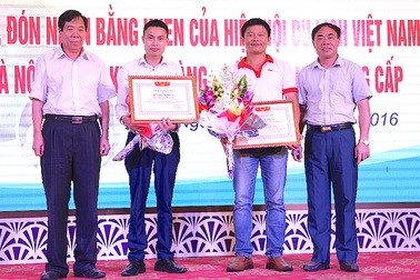 Du lịch PhucGroup - Kỷ niệm ngày thành lập, đón nhận Bằng khen các cấp