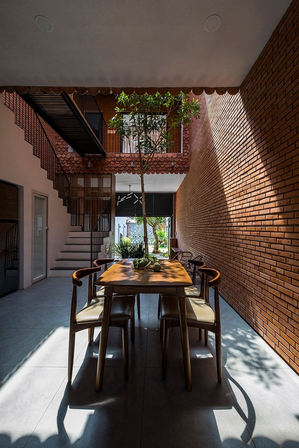 Nhà 75 m2 chia đôi, tràn ngập ánh sáng của cặp vợ chồng ở Tây Ninh - 6 Nhà 75 m2 chia đôi, tràn ngập ánh sáng của cặp vợ chồng ở Tây Ninh - 6