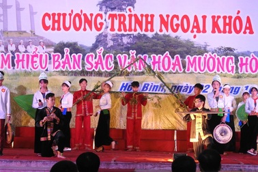 Hòa Bình: Học ngoại khóa “Tìm hiểu bản sắc văn hóa Mường”