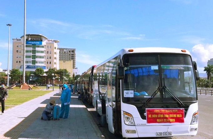 Sáng nay Quảng Ngãi đón công dân về từ Đà Nẵng - Ảnh 4. Sáng nay Quảng Ngãi đón công dân về từ Đà Nẵng - Ảnh 4.
