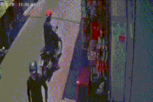 Nam shipper nghèo bị trộm cả xe hàng: "Tôi phải trả cho công ty 11 triệu"